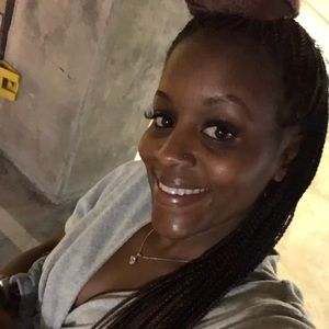 Meet your Posher, Deidre